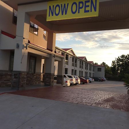 Scottish Inn And Suites Katy Esterno foto