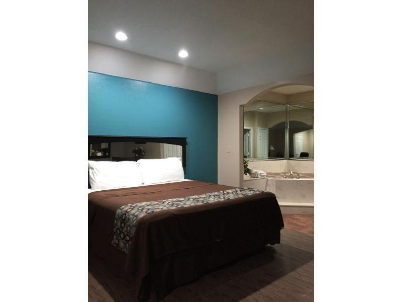 Scottish Inn And Suites Katy Esterno foto