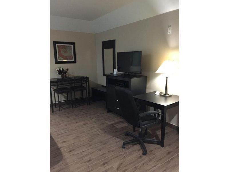 Scottish Inn And Suites Katy Esterno foto